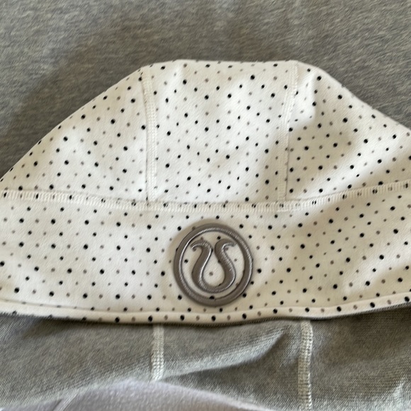 Lululemon Scuba Hoodie - Picture 9 of 10